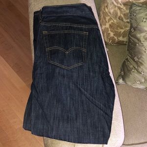 569 Levi Jeans